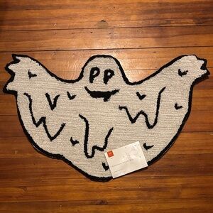 Viral Ghost Accent Rug